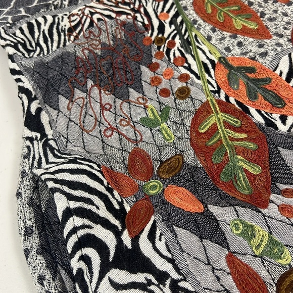 Soft Surroundings Jacket Cardigan Size L/XL Embroidered Open Front Animal Leaf - Picture 10 of 16
